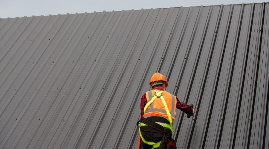 Professional metal roof installation services in Eagle Creek, OR